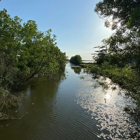 Marais Poitevins Le Grand Sablon Ouest * Vix (Vendee)